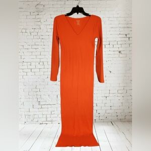 Form Fitting V-Neck Long Sleeve Ribbed Maxi Dress